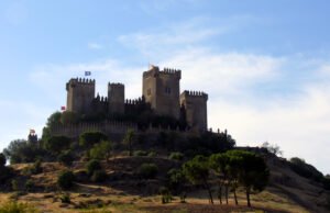 Castle of Almodóvar del Río — Game of Thrones filming location in Almodóvar del Río