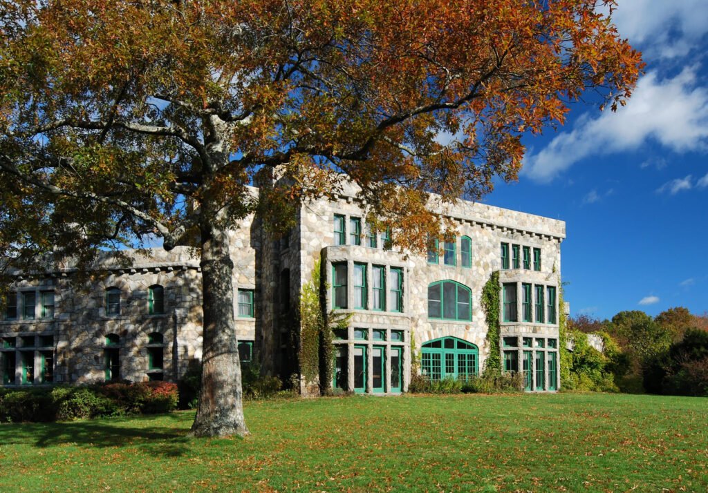 Ames Mansion (Knives Out) — Knives Out filming location in Easton