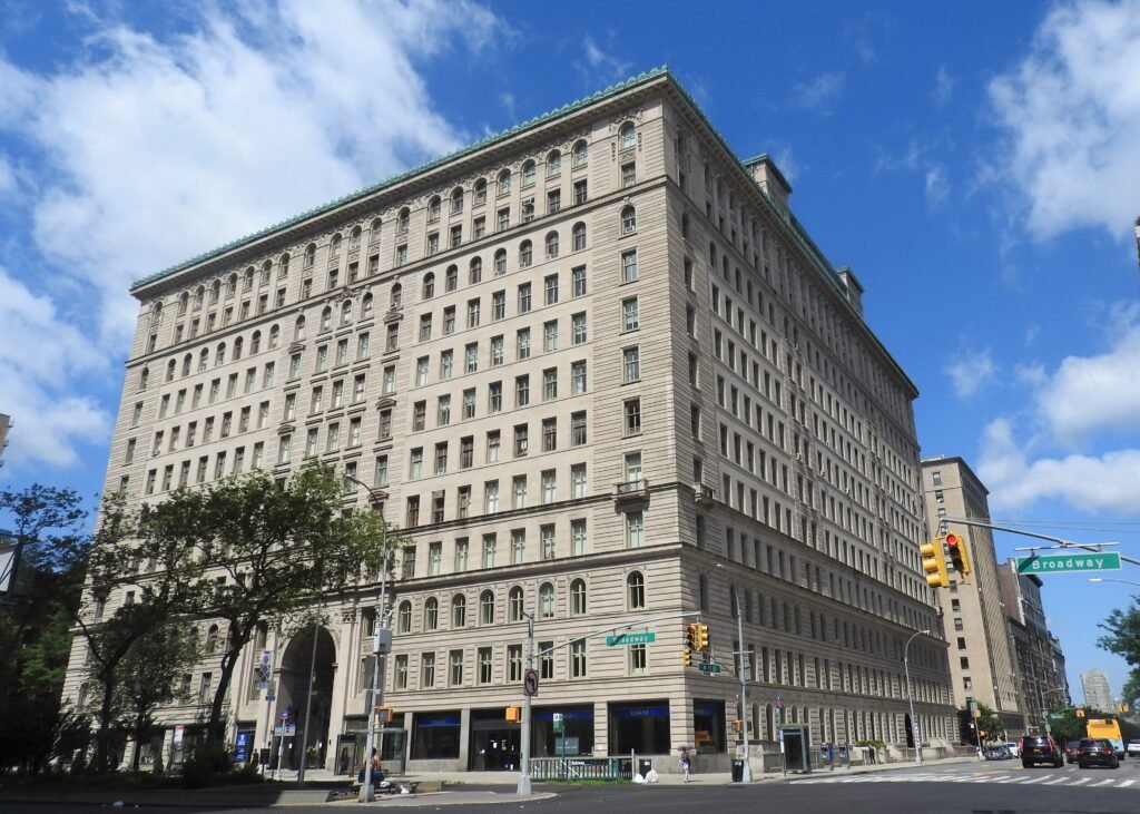 The Apthorp — Heartburn filming location in New York City