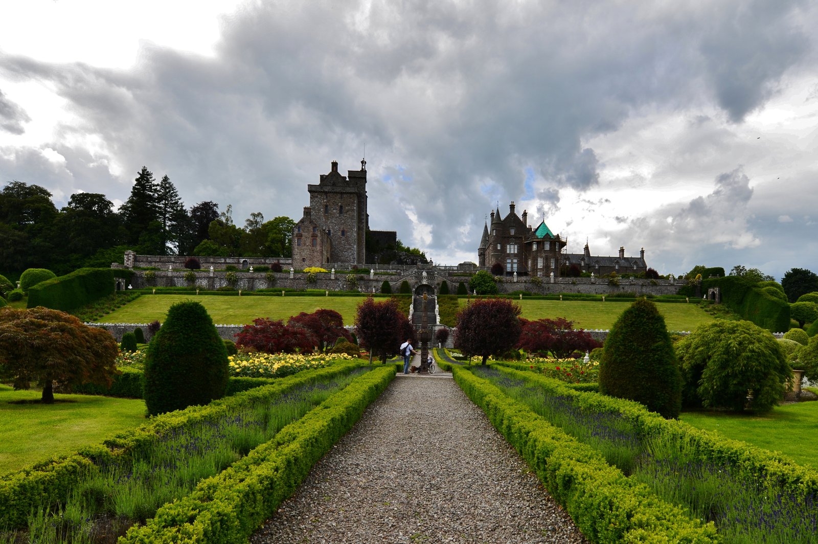 Drummond Castle Gardens
