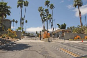 Elrod House β Diamonds Are Forever filming location in Palm Springs