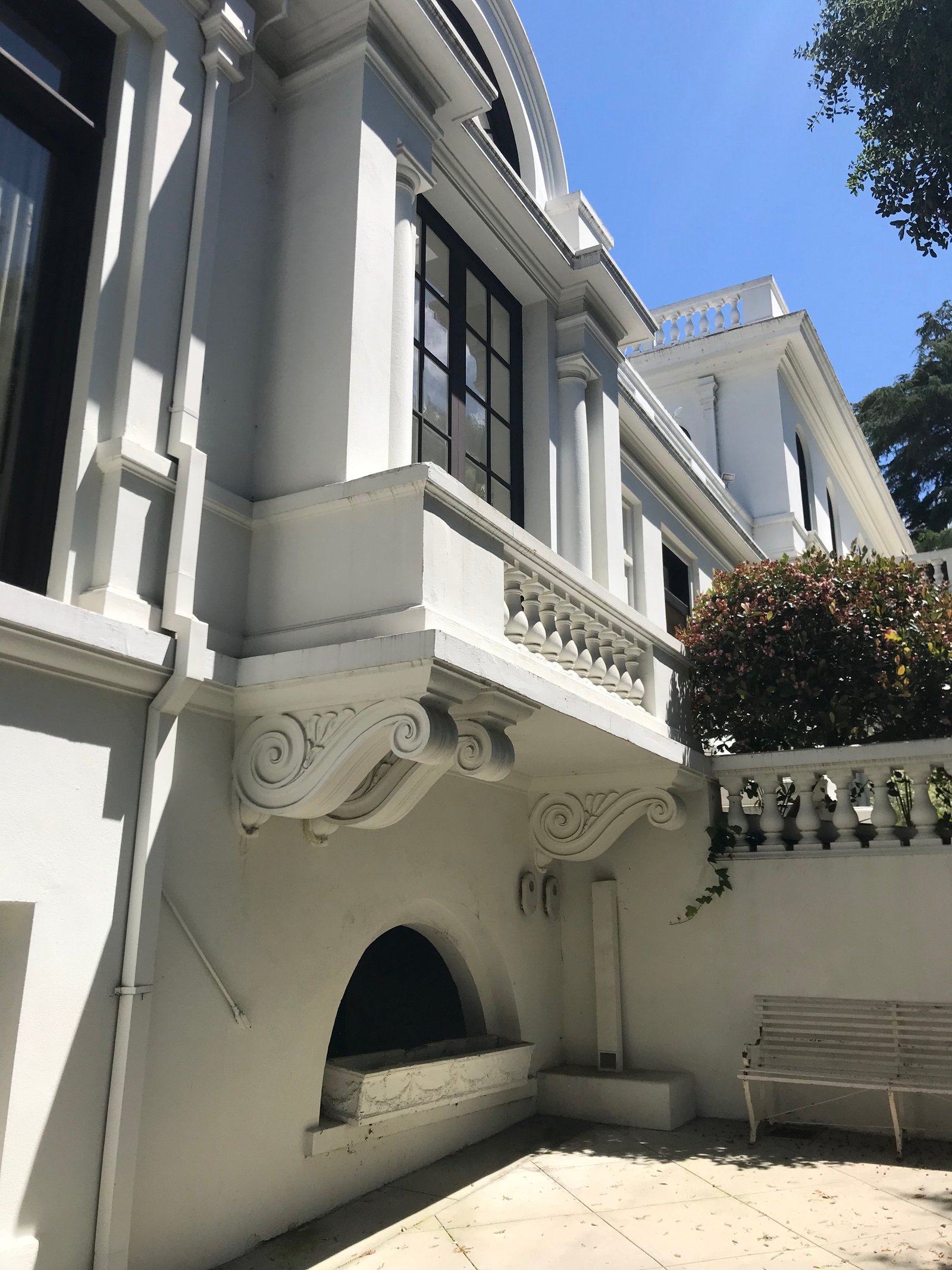 Fenyes Mansion