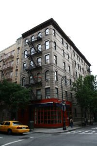 Friends Apartment Building β Friends filming location in New York City