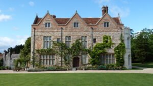 Greys Court — Downton Abbey filming location in Rotherfield Greys (near Henley-on-Thames)