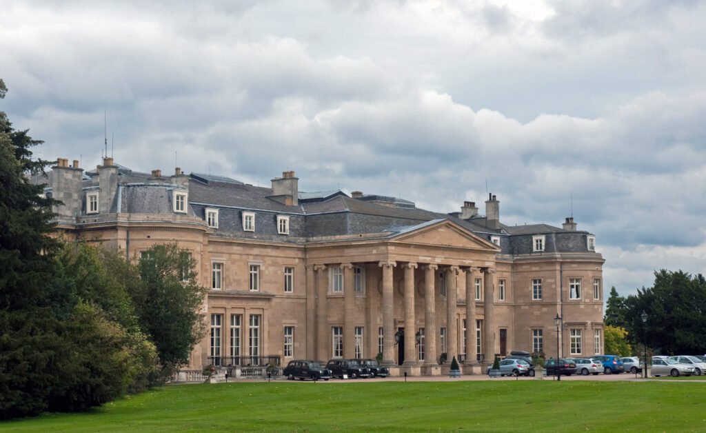 Luton Hoo — Eyes Wide Shut filming location in Luton