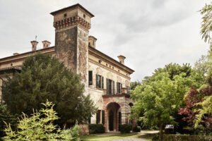 Villa Albergoni (Moscazzano) — Call Me by Your Name filming location in Moscazzano (near Crema)