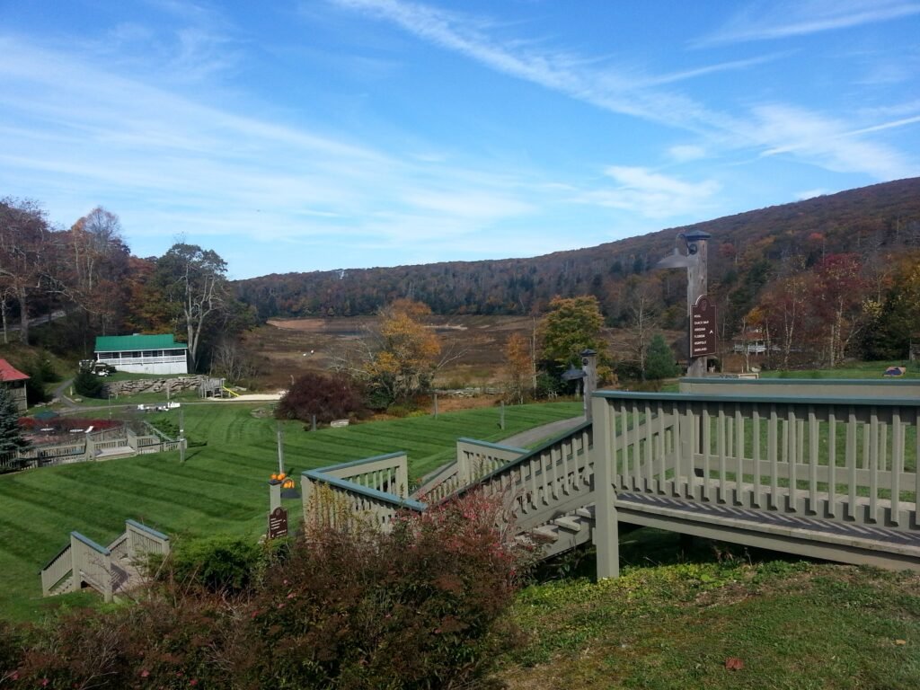 Mountain Lake Lodge — Dirty Dancing filming location in Pembroke