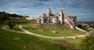 Ogrodzieniec Castle — The Witcher filming location in Podzamcze