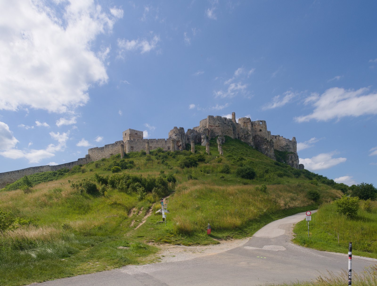 Spiš Castle (Spišský hrad)