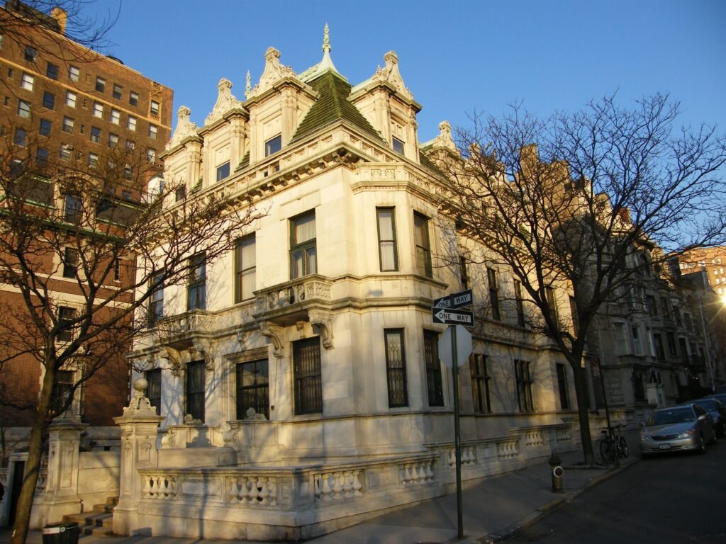 Schinasi Mansion — White Collar filming location in New York City
